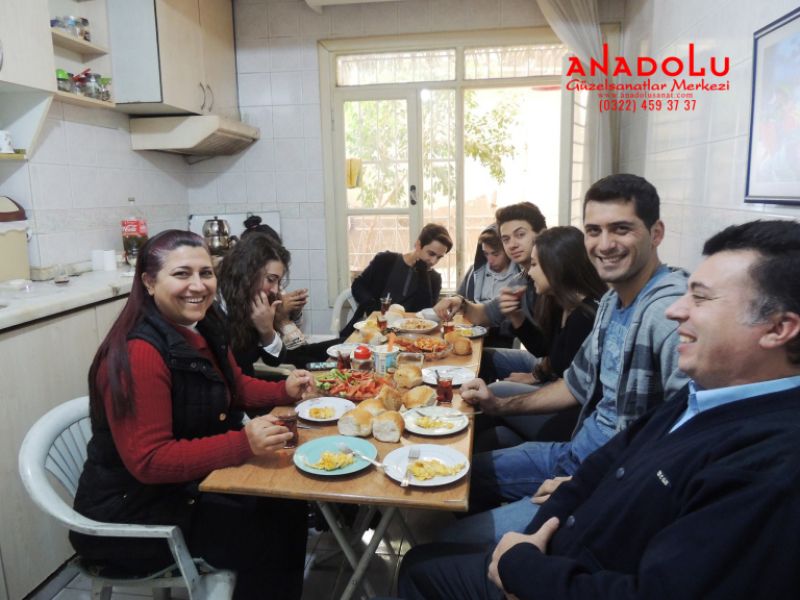 Anadolu Güzel Sanatlarda Karakalem Çizim Atölyesi Diyarbakır