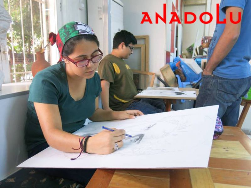 Karakalem Potre Çizim Yapan Üniversite Hazırlık Grupları Diyarbakır